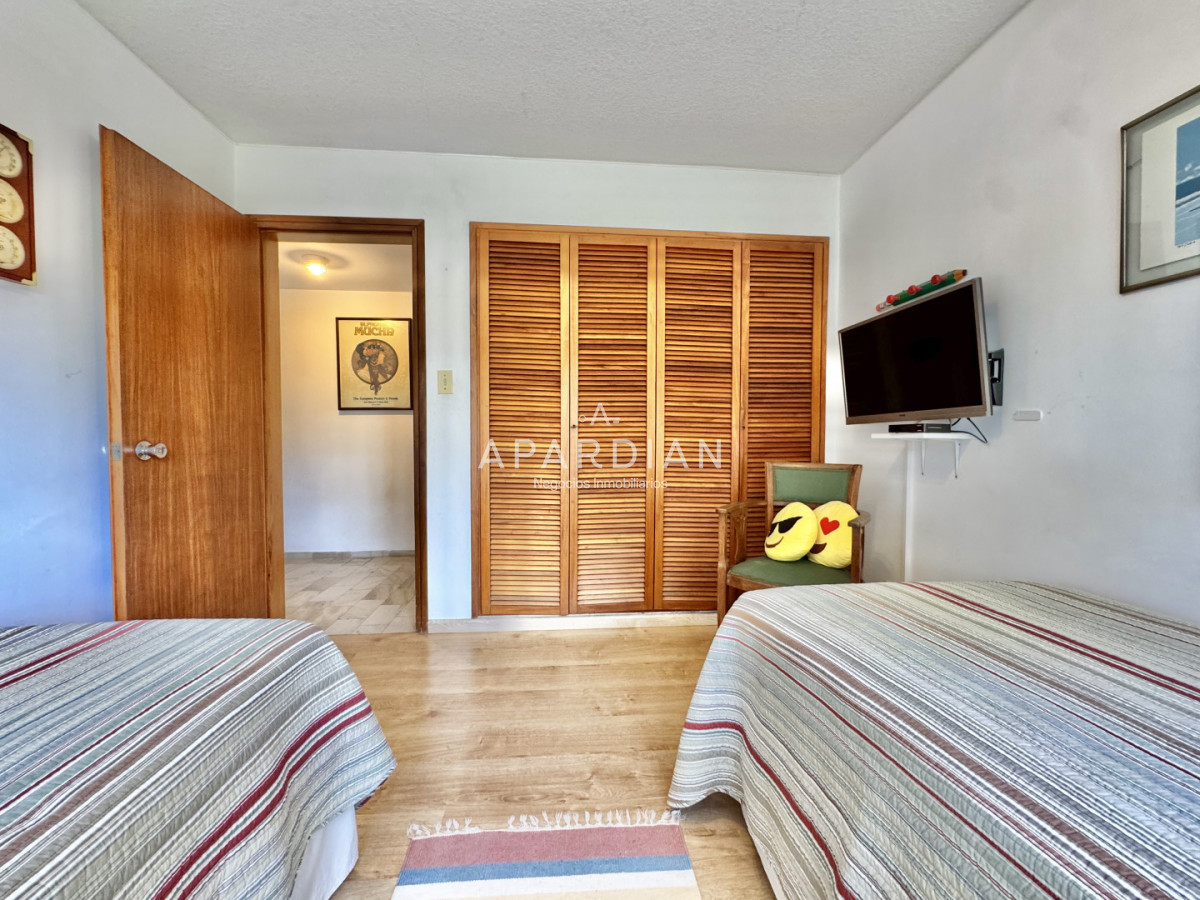 Apartamento ID.21092631 - Apartamento de 4 dormitorios en venta 