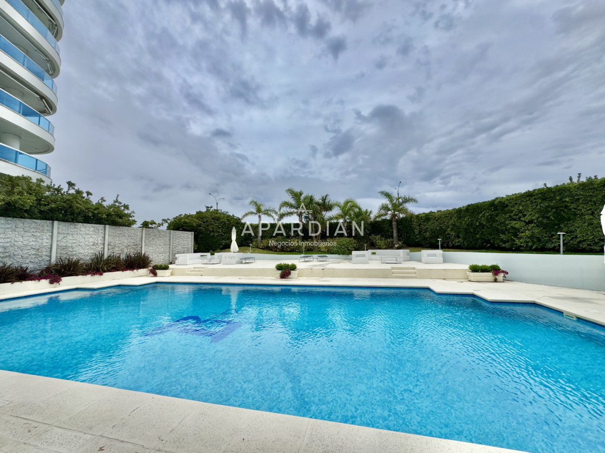 Apartamento ID.21099164 - Apartamento 3 Suites a la venta frente al mar