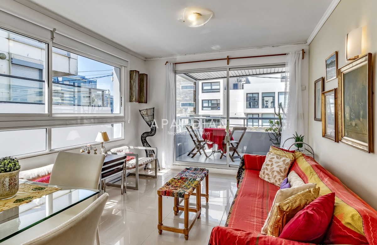 Apartamento ID.21093748 - Exclusivo apartamento en venta con piscina y parrillero propio