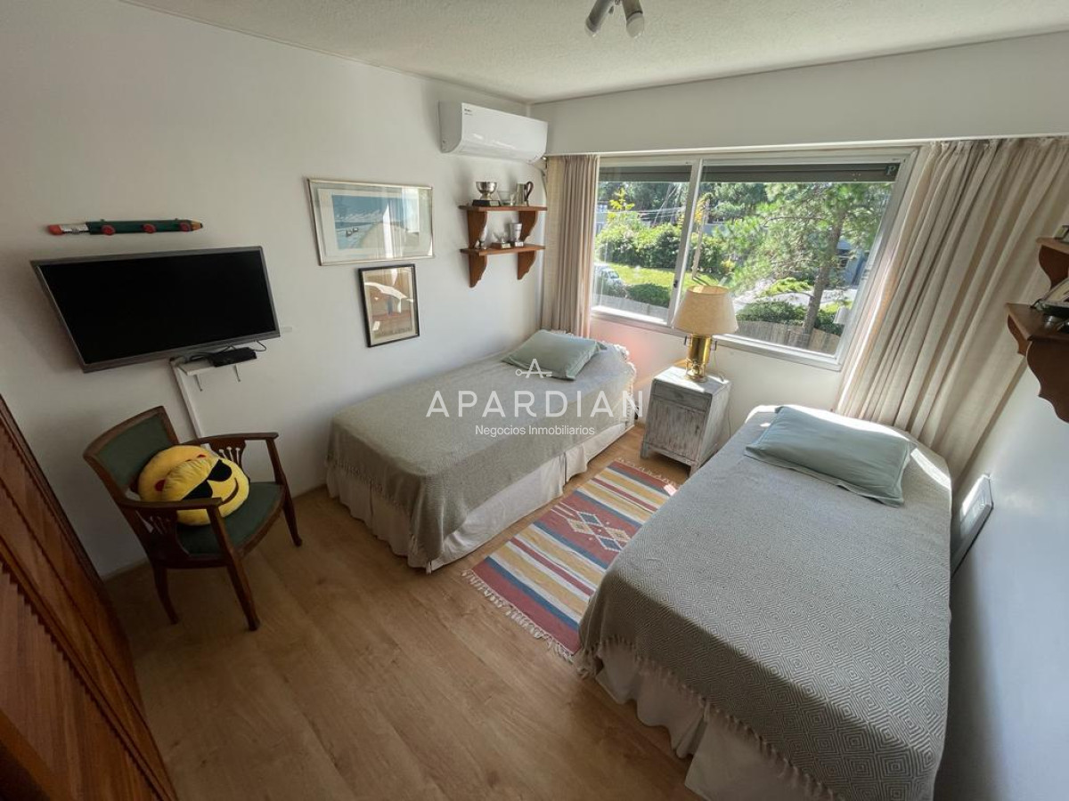 Apartamento ID.21092631 - Apartamento de 4 dormitorios 