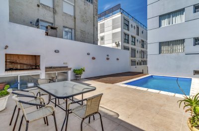 Exclusivo apartamento en venta con parrillero y piscina propia!