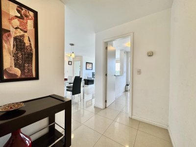 Apartamento de 2 dormitorios en venta Punta del Este