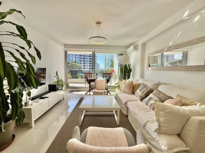 Apartamento Codigo #Apartamento 3 dormitorios en venta, Punta del Este