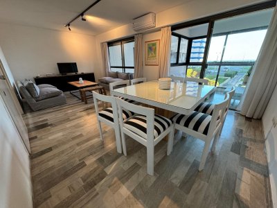 Apartamento de 3 dormitorios en alquiler