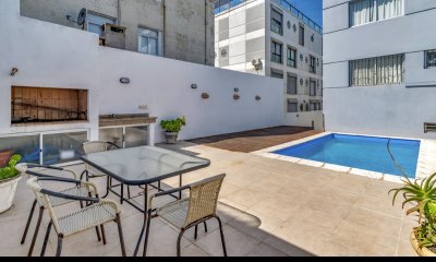 Exclusivo apartamento en venta con parrillero y piscina propia!
