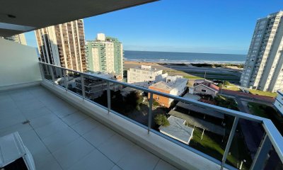 Apartamento de 2 dormitorios con vista al mar
