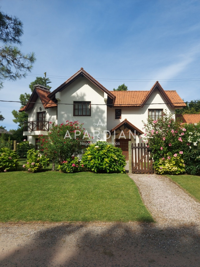 Casa ID.21093547 - Casa de 4 dormitorios en alquiler de temporada a 300m del mar!