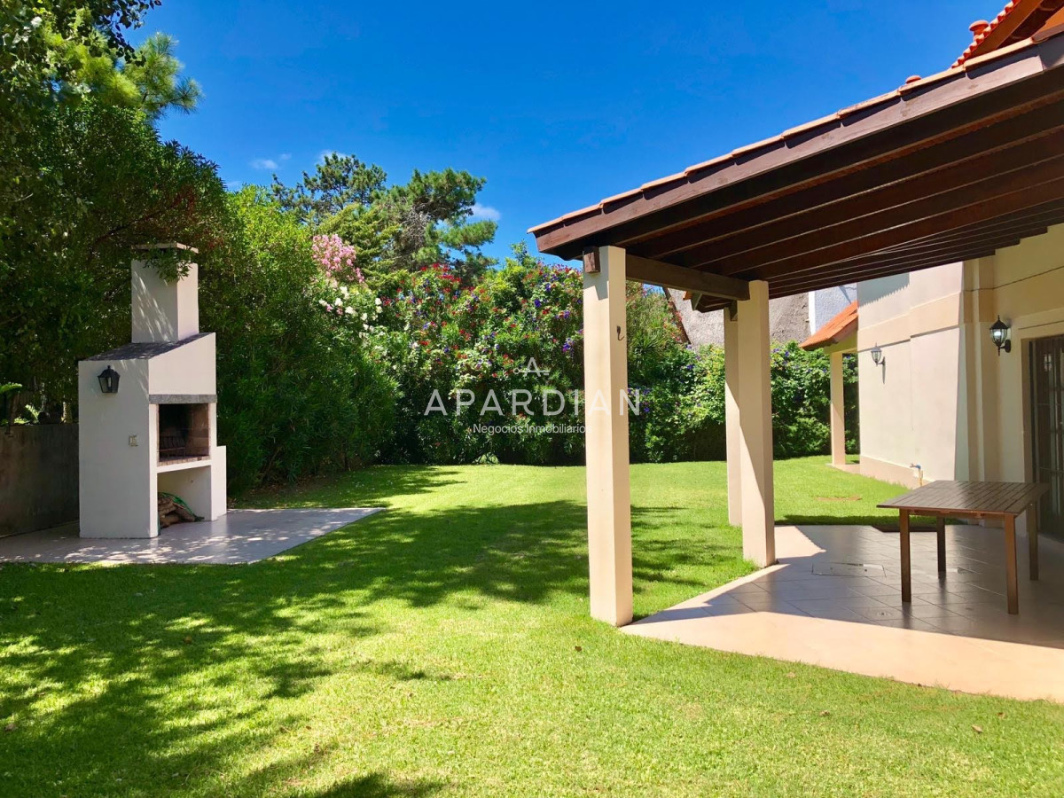 Casa ID.21093547 - Casa de 4 dormitorios en alquiler de temporada a 300m del mar!
