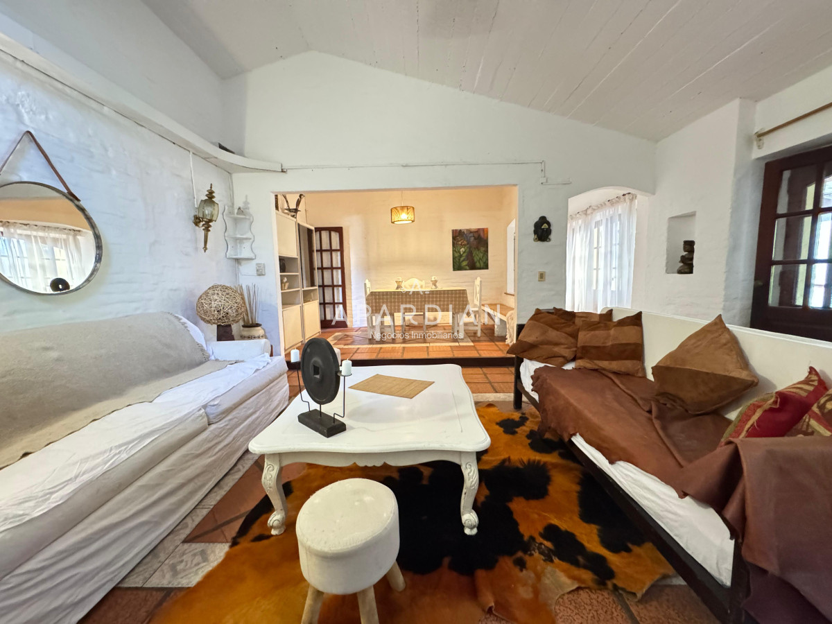 Casa ID.21097060 - Casa en venta y alquiler, 4 dormitorios en Pinares