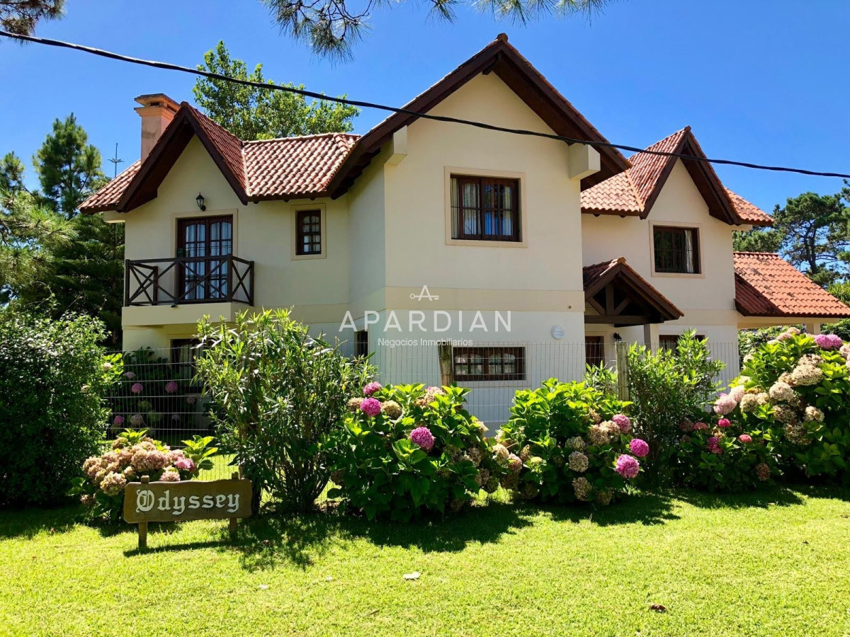 Casa ID.21093547 - Casa de 4 dormitorios en alquiler de temporada a 300m del mar!