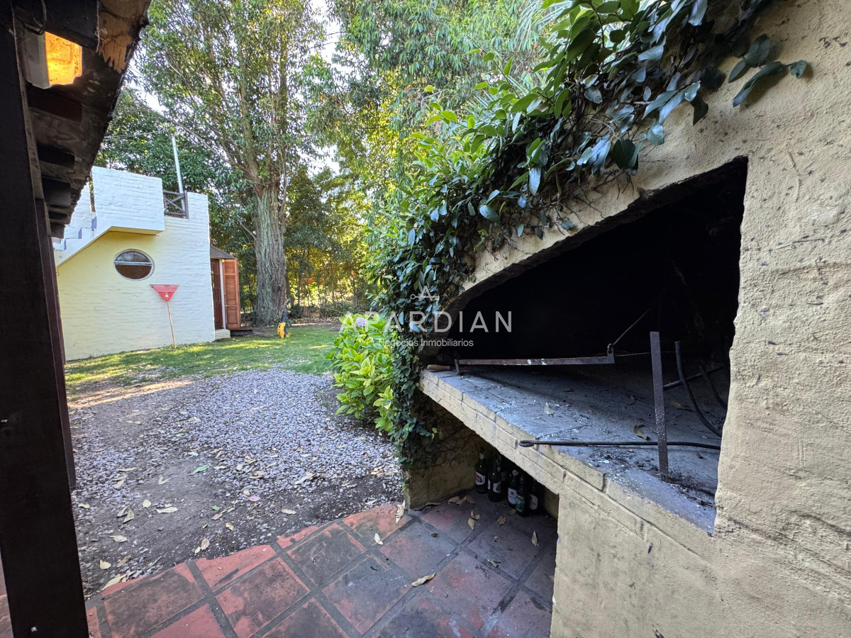 Casa ID.21097060 - Casa en venta y alquiler, 4 dormitorios en Pinares