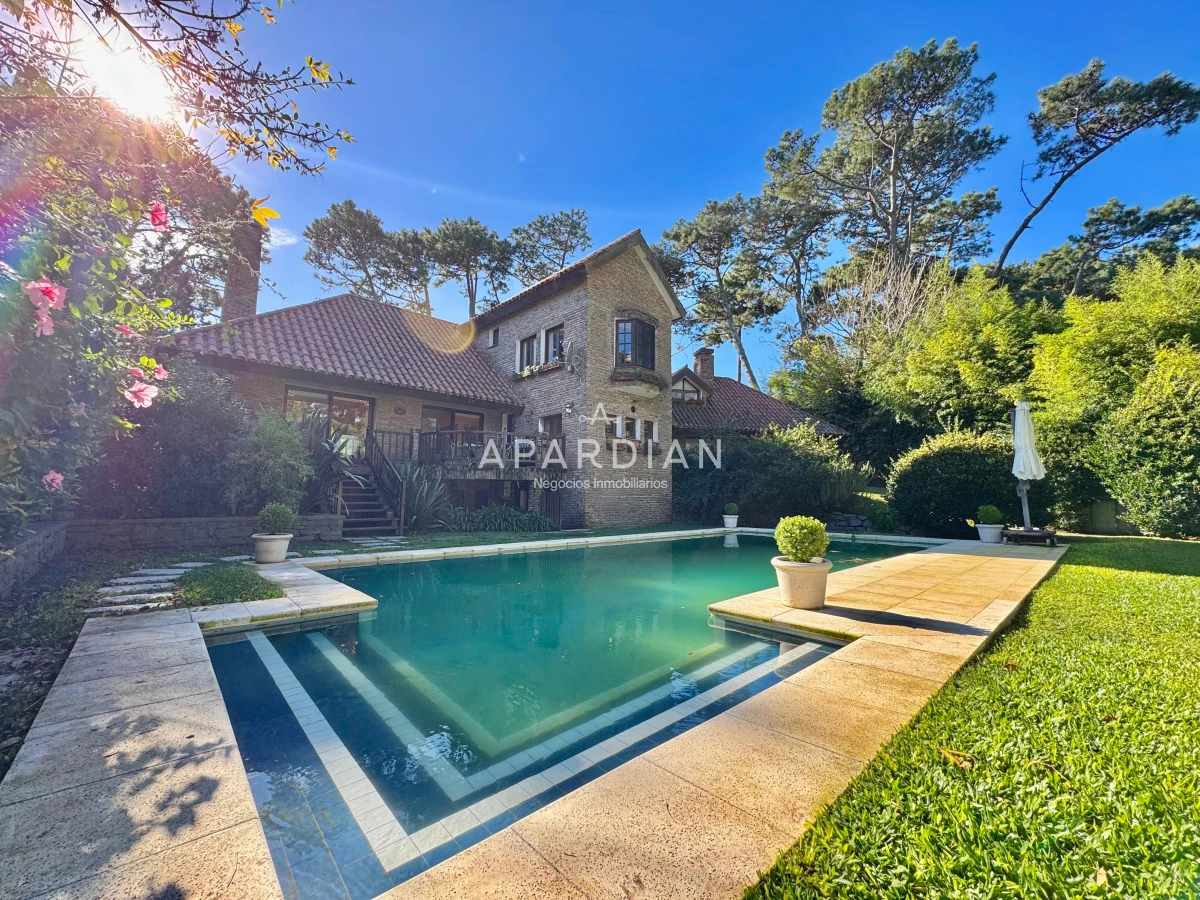 Casa ID.21097858 - Exclusiva casa en venta en San Rafael, 5 dormitorios