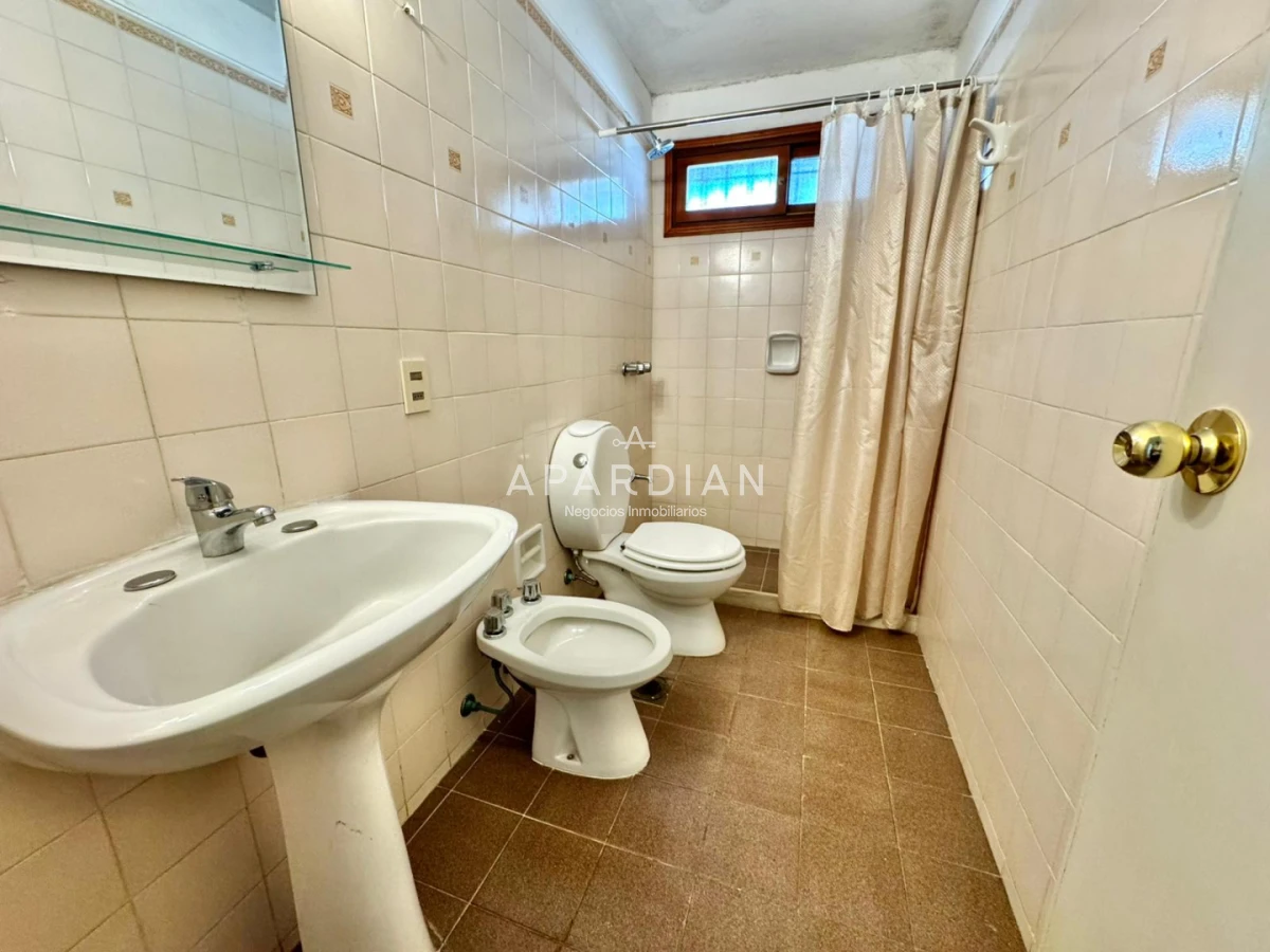 Casa ID.21098902 - Casa de 3 dormitorios mas dep. en alquiler anual