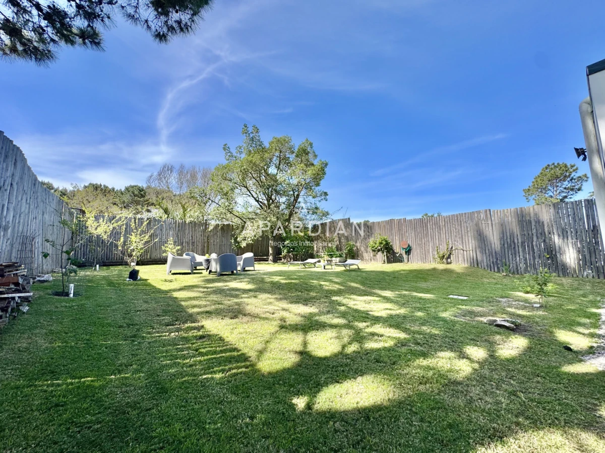 Casa ID.21098562 - Casa de 3 dormitorios en alquiler de verano y venta