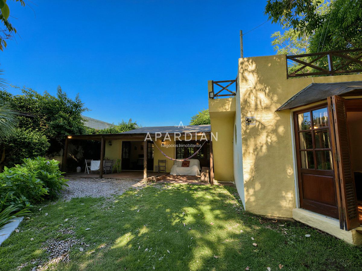 Casa ID.21097060 - Casa en venta y alquiler, 4 dormitorios en Pinares