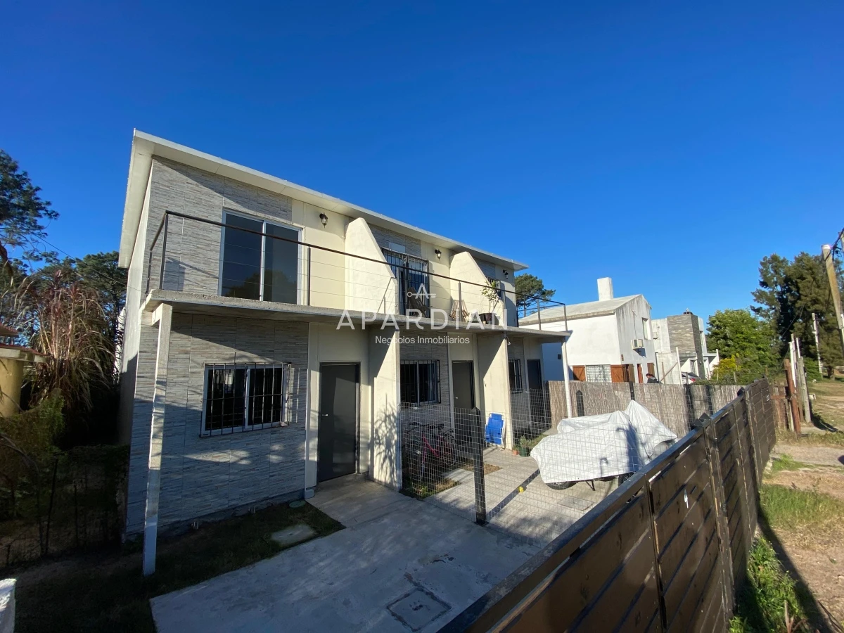 Casa ID.21096761 - Complejo de 6 casas en venta, excelente renta, El Pinar, Canelones