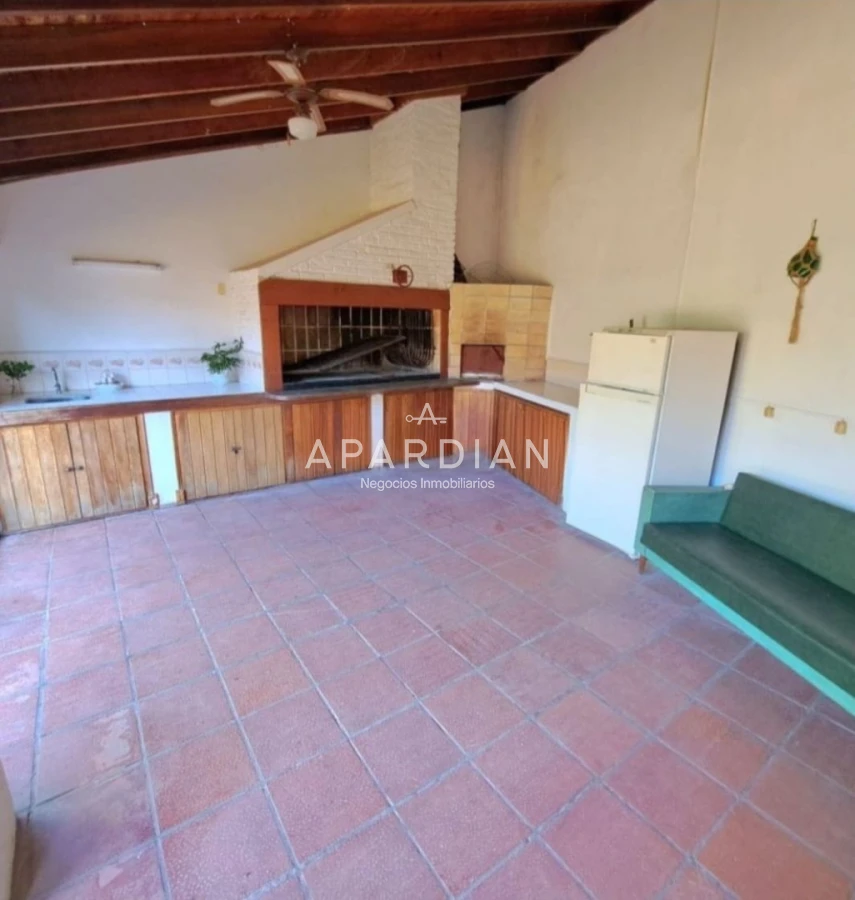 Casa ID.21098902 - Casa en excelente ubicación de 3 dormitorios en alquiler de verano