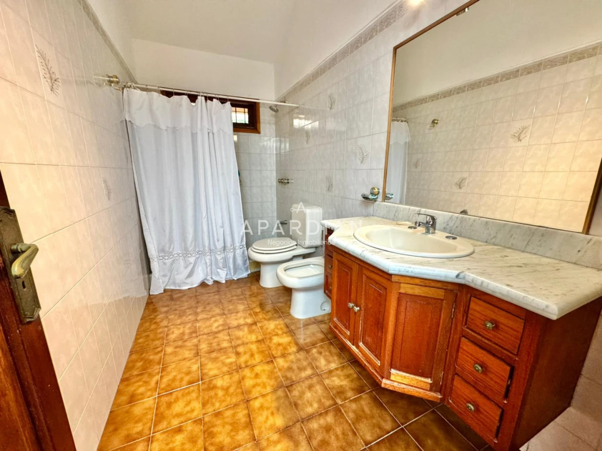 Casa ID.21098902 - Casa de 3 dormitorios mas dep. en alquiler anual