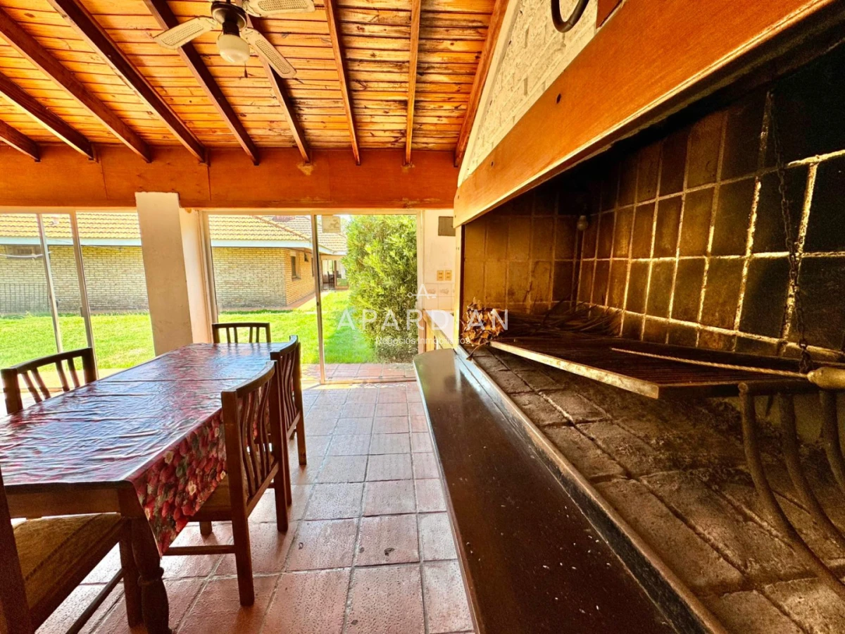 Casa ID.21098902 - Casa de 3 dormitorios mas dep. en alquiler anual