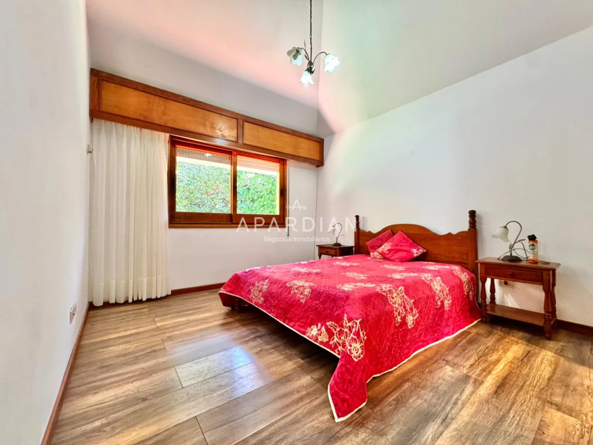 Casa ID.21098902 - Casa de 3 dormitorios mas dep. en alquiler anual