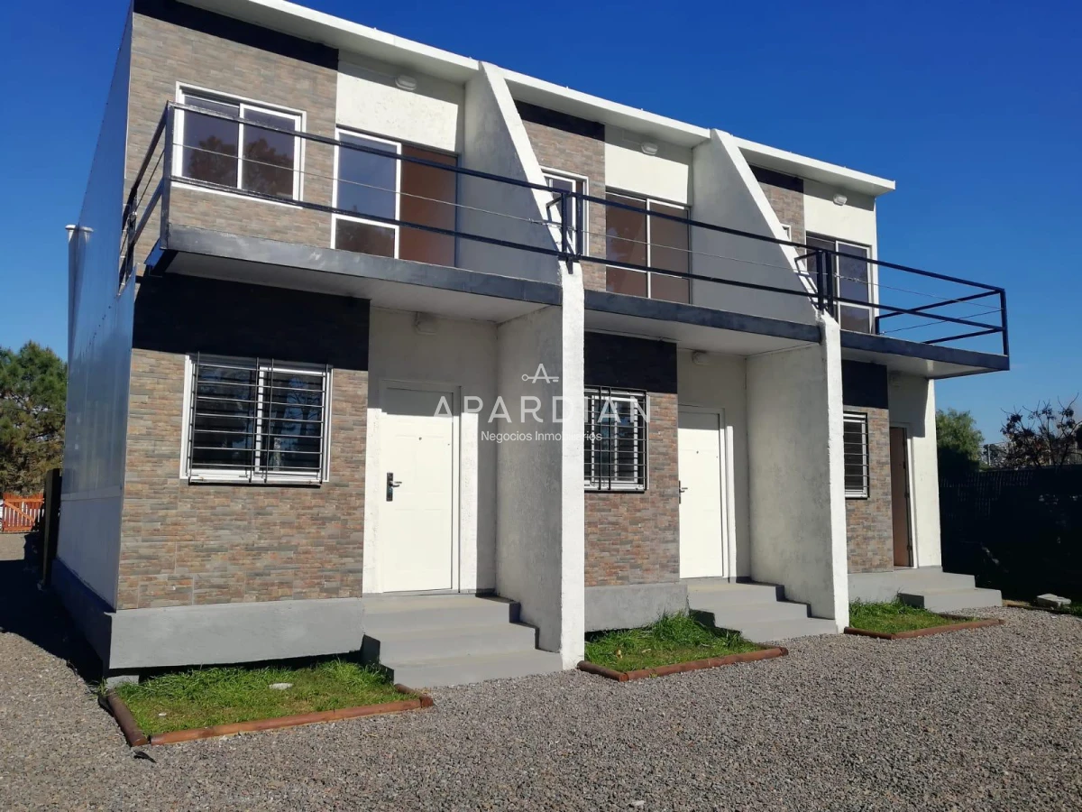 Casa ID.21096761 - Complejo de 6 casas en venta, excelente renta, El Pinar, Canelones
