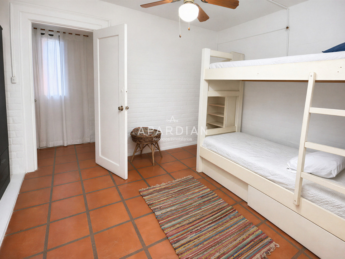 Casa ID.21097060 - Casa en venta y alquiler, 4 dormitorios en Pinares