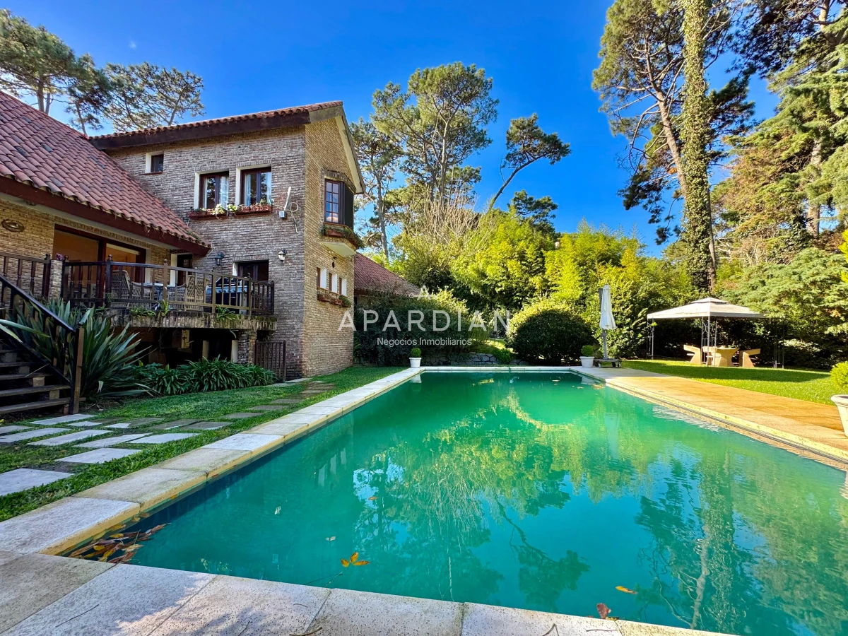 Casa ID.21097858 - Exclusiva casa en venta en San Rafael, 5 dormitorios