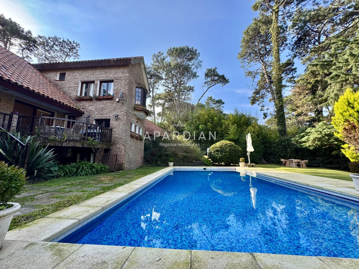 Casa ID.21097858 - Exclusiva casa en venta en San Rafael, 5 dormitorios