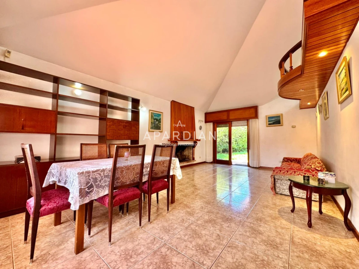 Casa ID.21098902 - Casa de 3 dormitorios mas dep. en alquiler anual