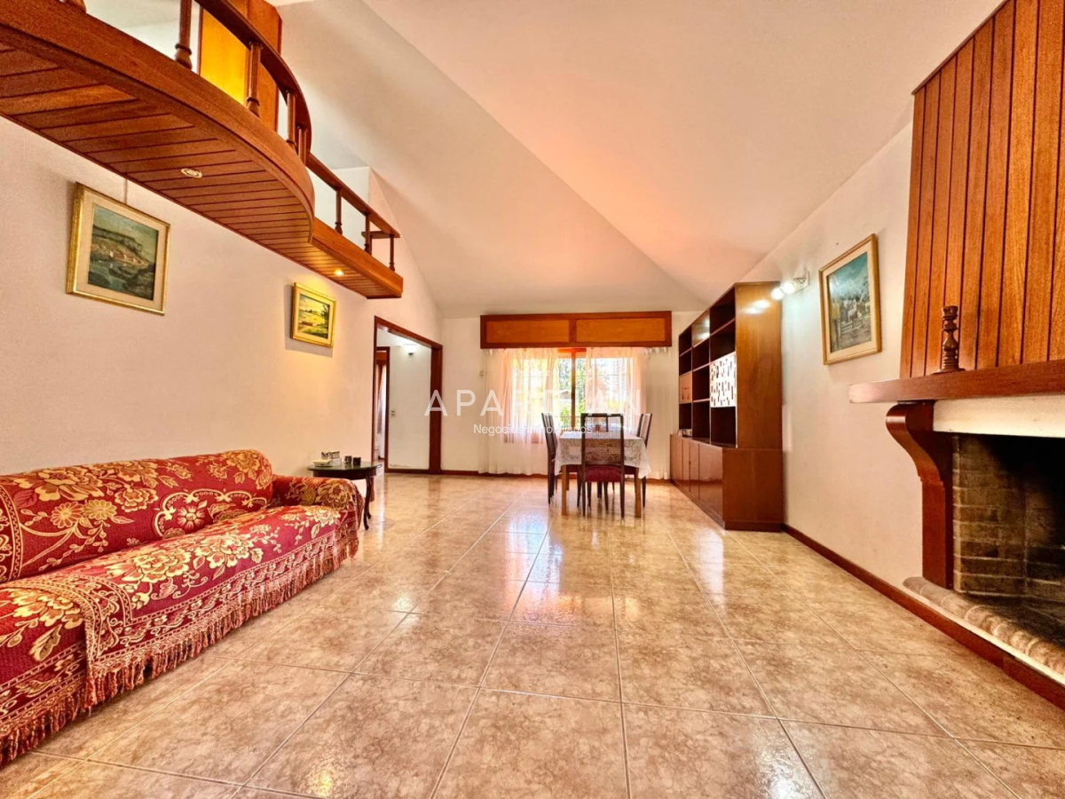 Casa ID.21098902 - Casa de 3 dormitorios mas dep. en alquiler anual