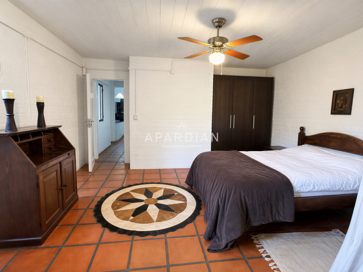 Casa ID.21097060 - Casa en venta y alquiler, 4 dormitorios en Pinares
