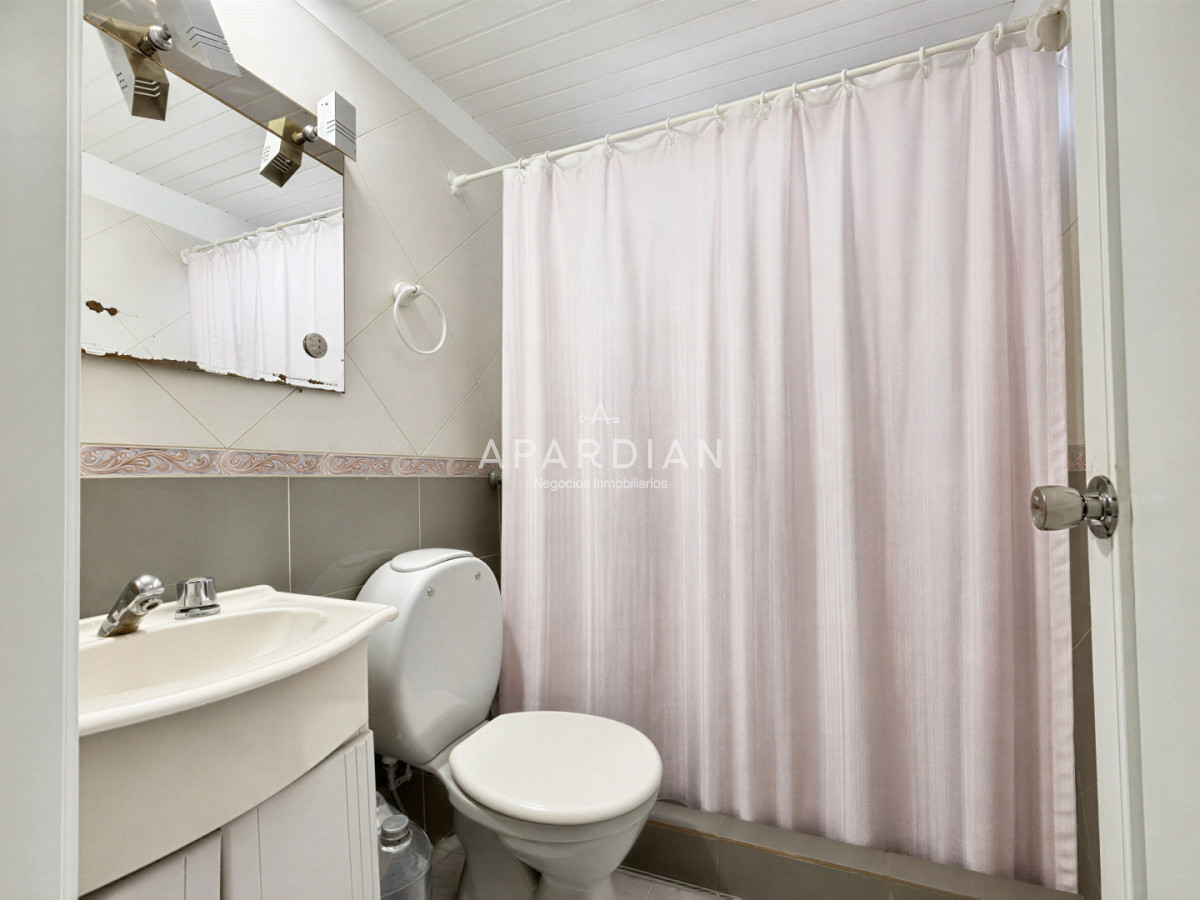 Casa ID.21097060 - Casa en venta y alquiler, 4 dormitorios en Pinares