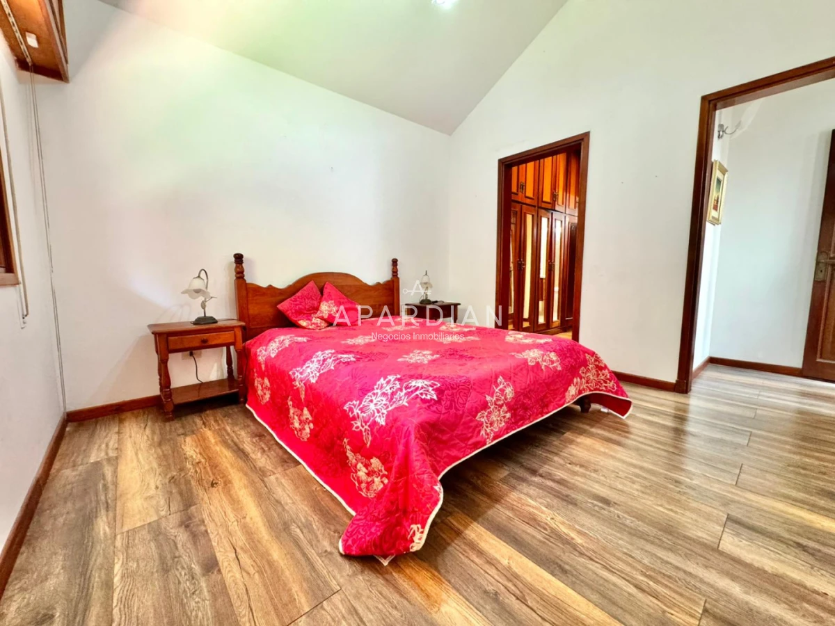 Casa ID.21098902 - Casa de 3 dormitorios mas dep. en alquiler anual