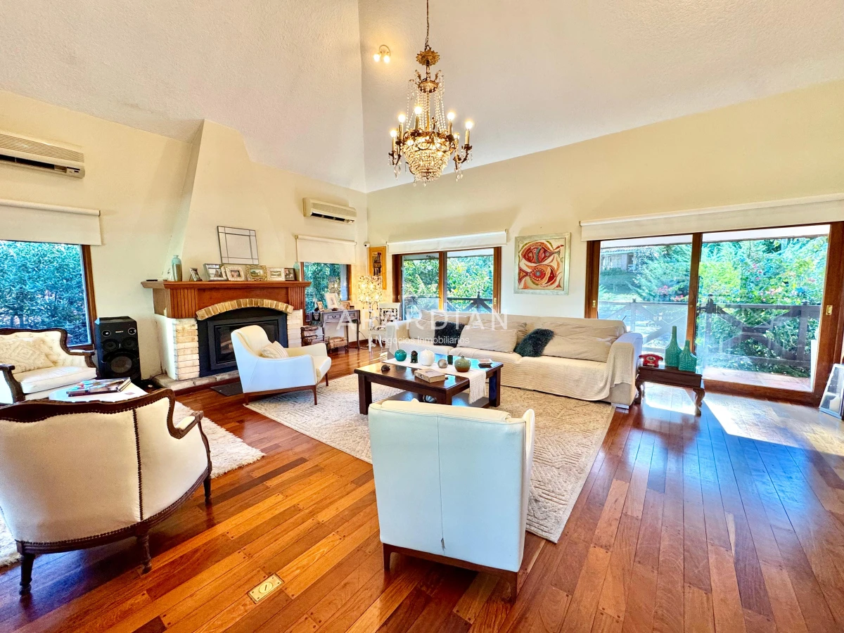 Casa ID.21097858 - Exclusiva casa en venta en San Rafael, 5 dormitorios