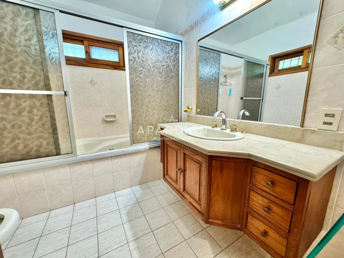 Casa ID.21098902 - Casa de 3 dormitorios mas dep. en alquiler anual