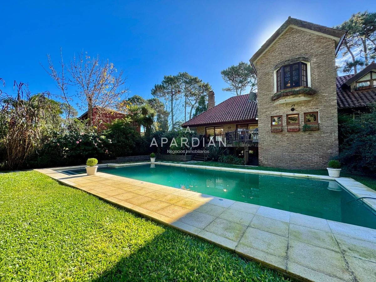 Casa ID.21097858 - Exclusiva casa en venta en San Rafael, 5 dormitorios
