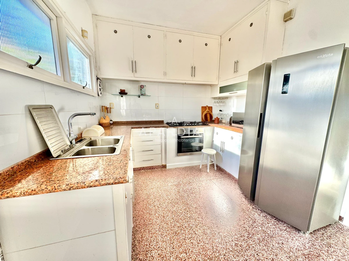 Casa ID.21097690 - Casa en alquiler anual 4 dormitorios, Punta del Este