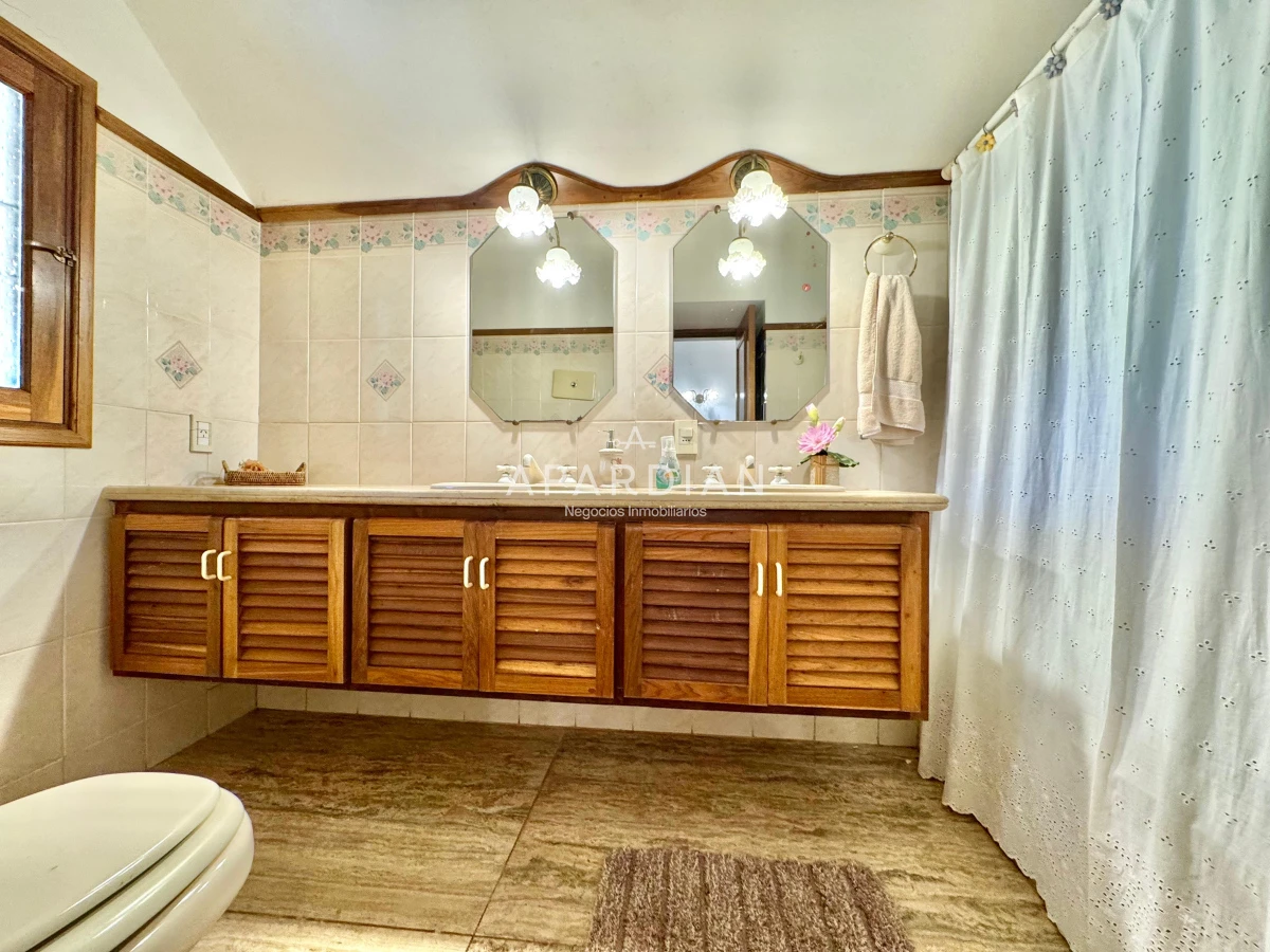 Casa ID.21097858 - Exclusiva casa en venta en San Rafael, 5 dormitorios