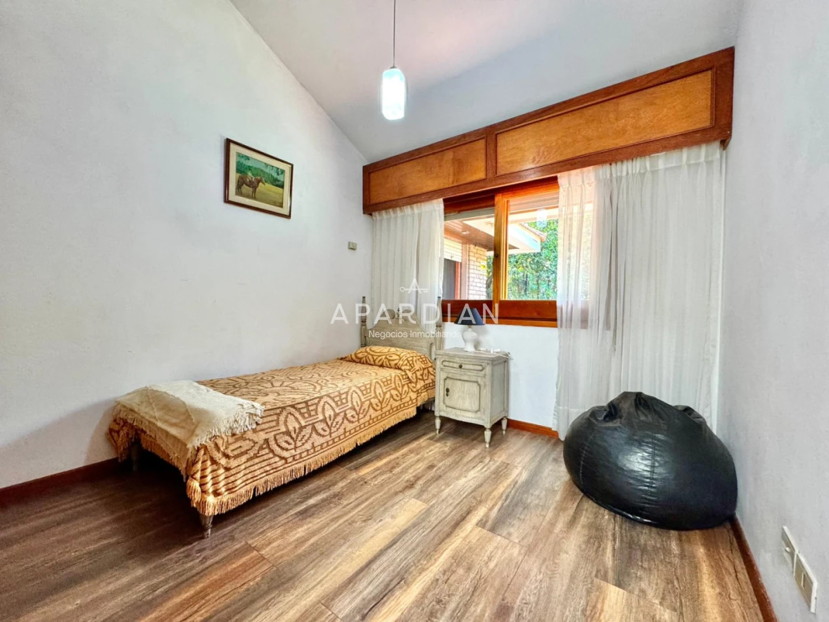 Casa ID.21098902 - Casa de 3 dormitorios mas dep. en alquiler anual