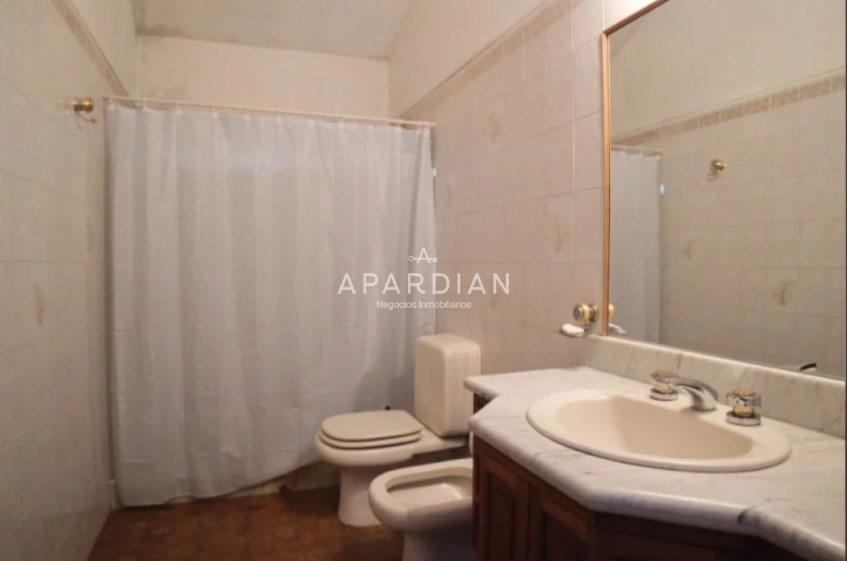 Casa ID.21098902 - Casa en excelente ubicación de 3 dormitorios en alquiler de verano