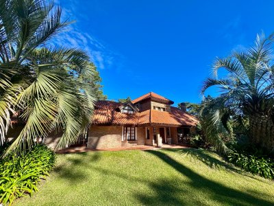 Exclusiva casa en venta en San Rafael, 5 dormitorios