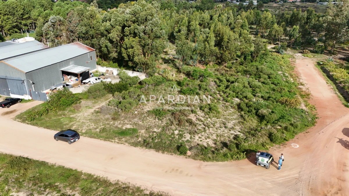 Terreno ID.21099431 - Terreno en altos de Burnett apto locales comerciales 