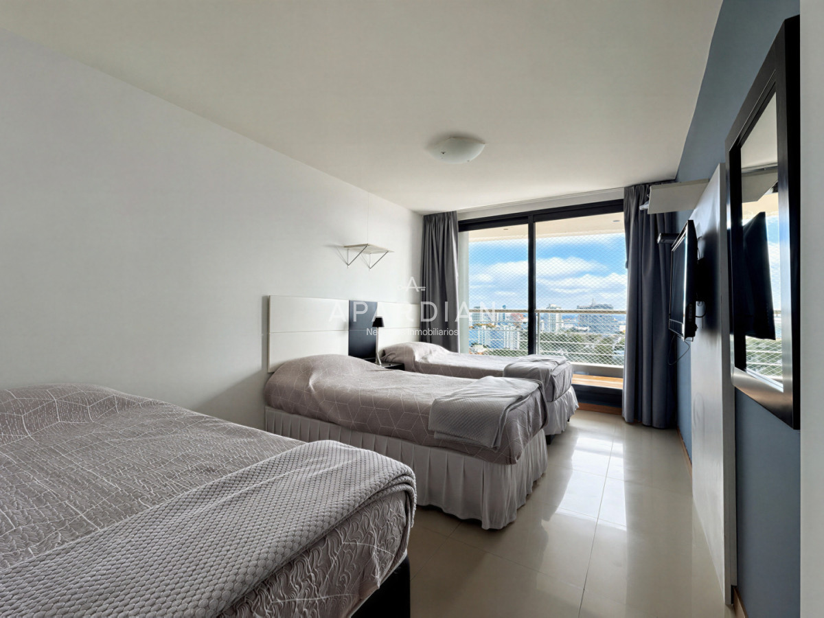 Apartamento ID.21100184 - Penthouse duplex 3 suites en venta, Punta del Este