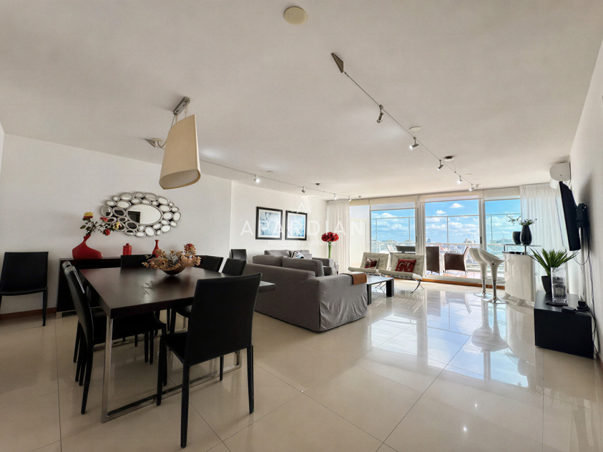 Apartamento ID.21100184 - Penthouse duplex 3 suites en venta, Punta del Este