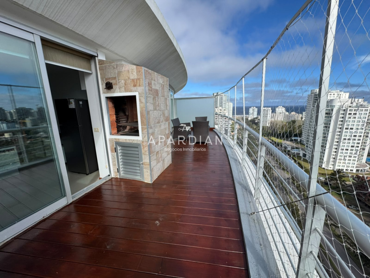 Apartamento ID.21100184 - Penthouse duplex 3 suites en venta, Punta del Este