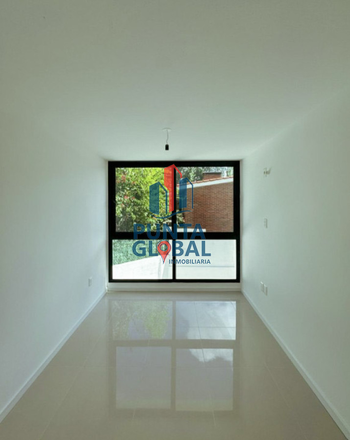 Apartamento ID.239 - Venta Apartamento 3 Dormitorios Punta del Este