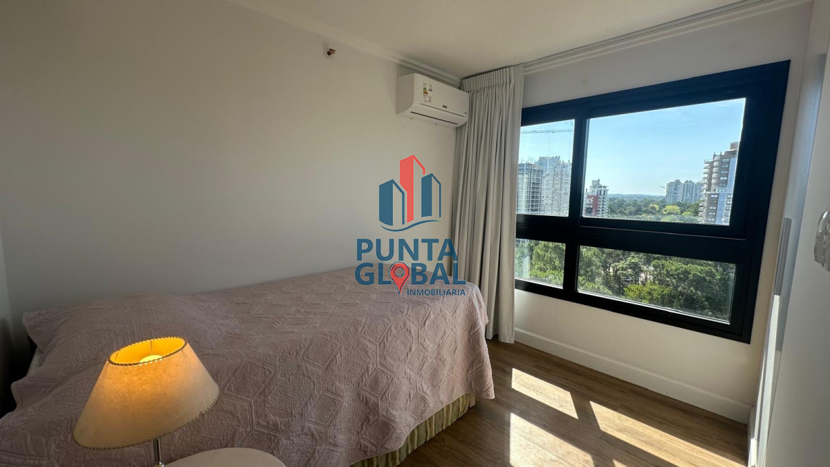 Apartamento ID.33 - Alquiler Anual 2 Dormitorios Punta del Este