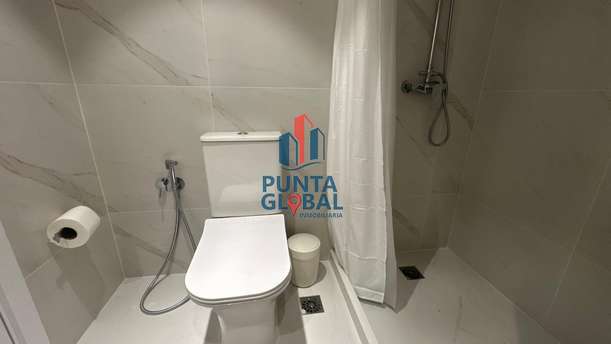 Apartamento ID.33 - Alquiler Anual 2 Dormitorios Punta del Este