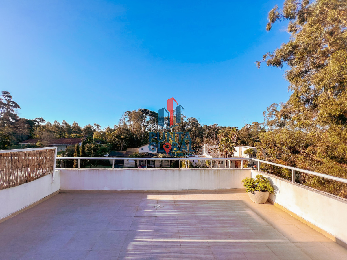 Apartamento ID.12 - Venta de hermoso apartamento en Playa Brava
