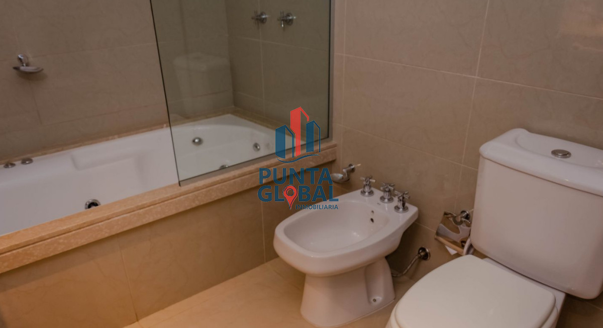 Apartamento ID.154 - Venta Apartamento 2 Dormitorios Punta del Este